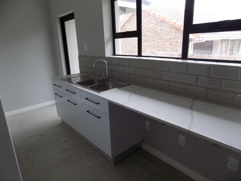 3 Bedroom Property for Sale in Fraaiuitsig Western Cape